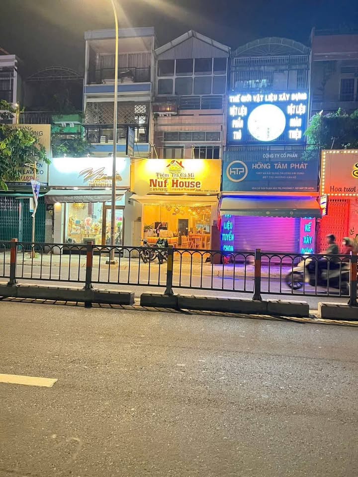 MBKD Mặt Tiền Phan Văn Trị, Gò Vấp - 90m², 30 Triệu/Tháng