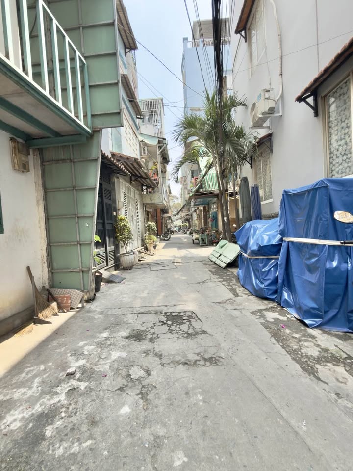 Nhà Phố Quận 10 Nguyễn Tiểu La 34m² - Vị trí đắc địa, hẻm ô tô!