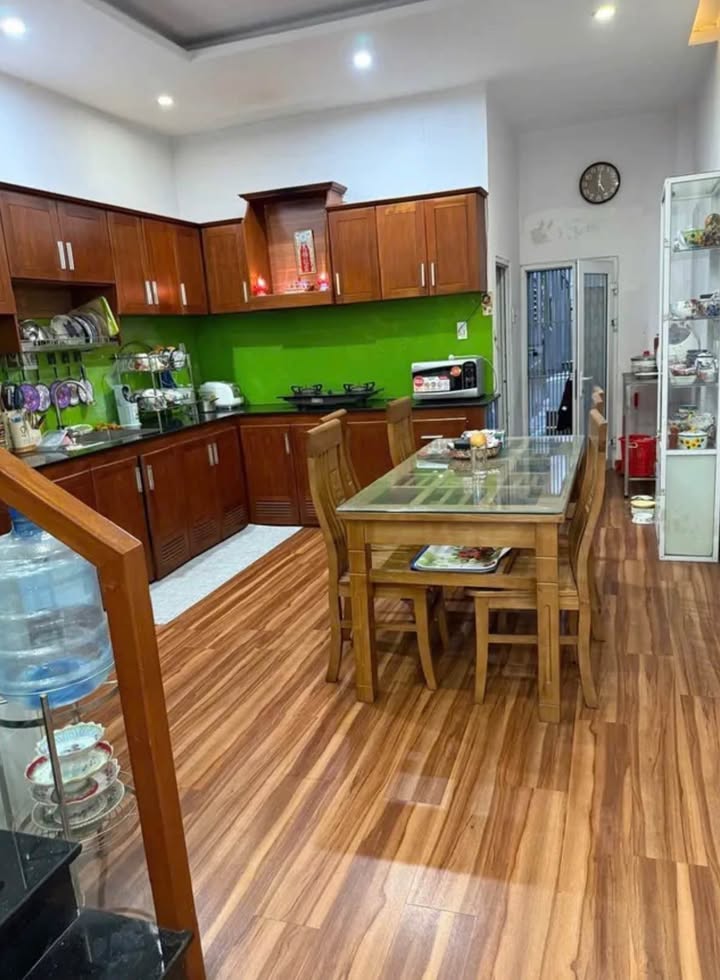 Nhà 3 Tầng Mặt Tiền Bùi Thị Xuân, Sơn Trà - 64m² Kinh Doanh Đắc Lợi