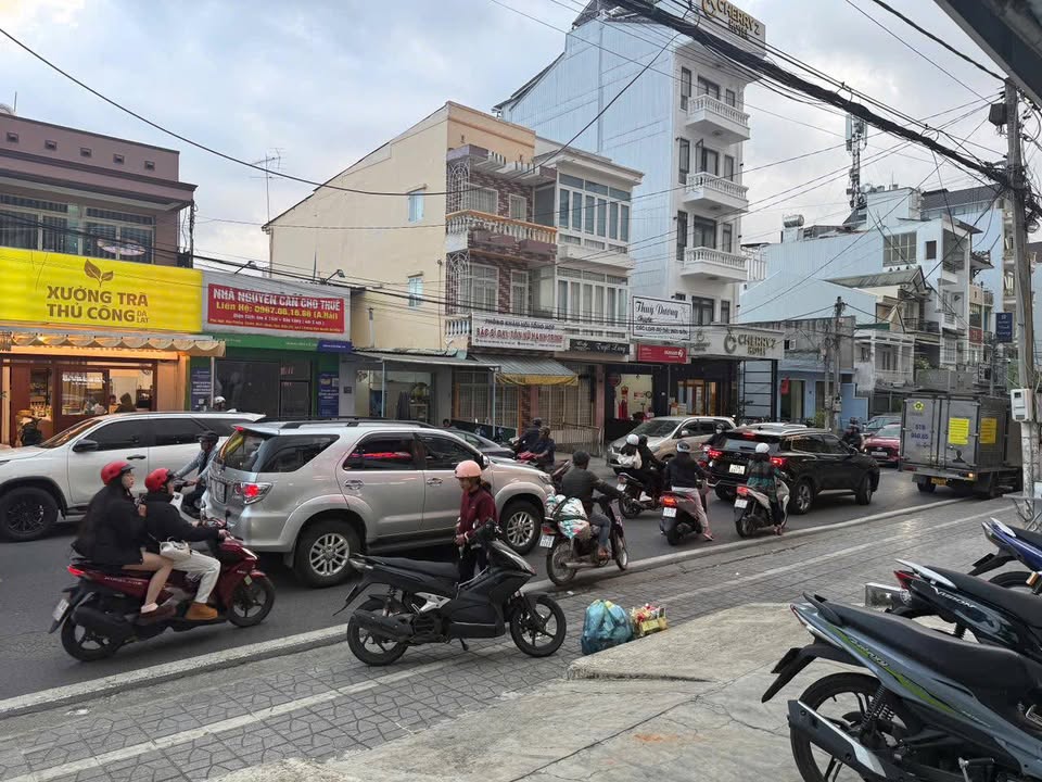 Shophouse Phan Đình Phùng Đà Lạt 15 triệu/tháng - Vị trí đắc địa kinh doanh!