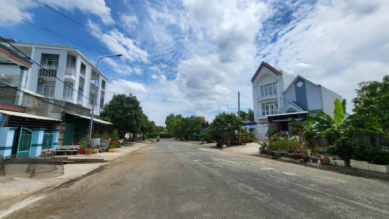 Đất Long Thới 800m² 22,5 tỷ - Sổ đỏ chính chủ