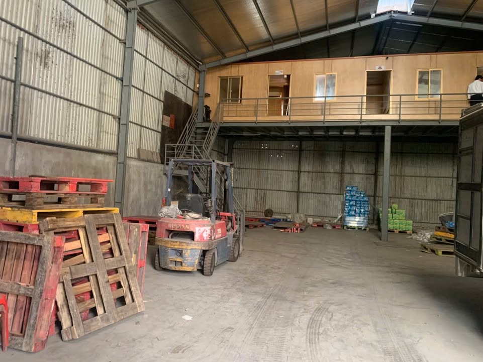Kho Xưởng Thuỷ Nguyên 350m² - Container thoải, hoạt động ngay!