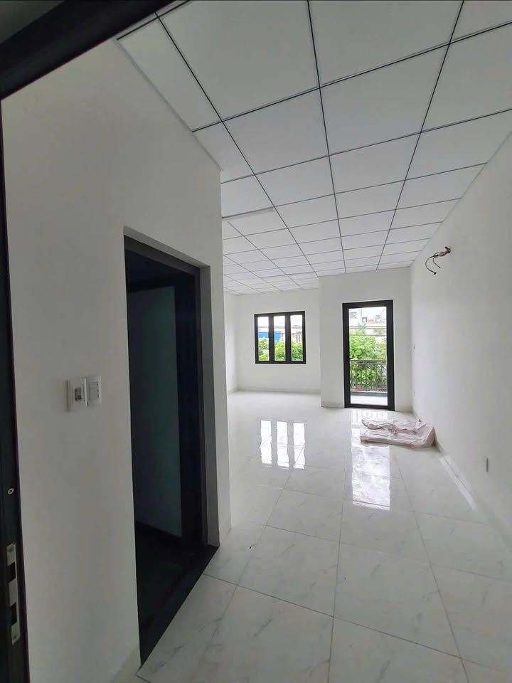 Cho thuê nhà mặt tiền Phan Đăng Lưu, 5 tầng - Sẵn sàng kinh doanh