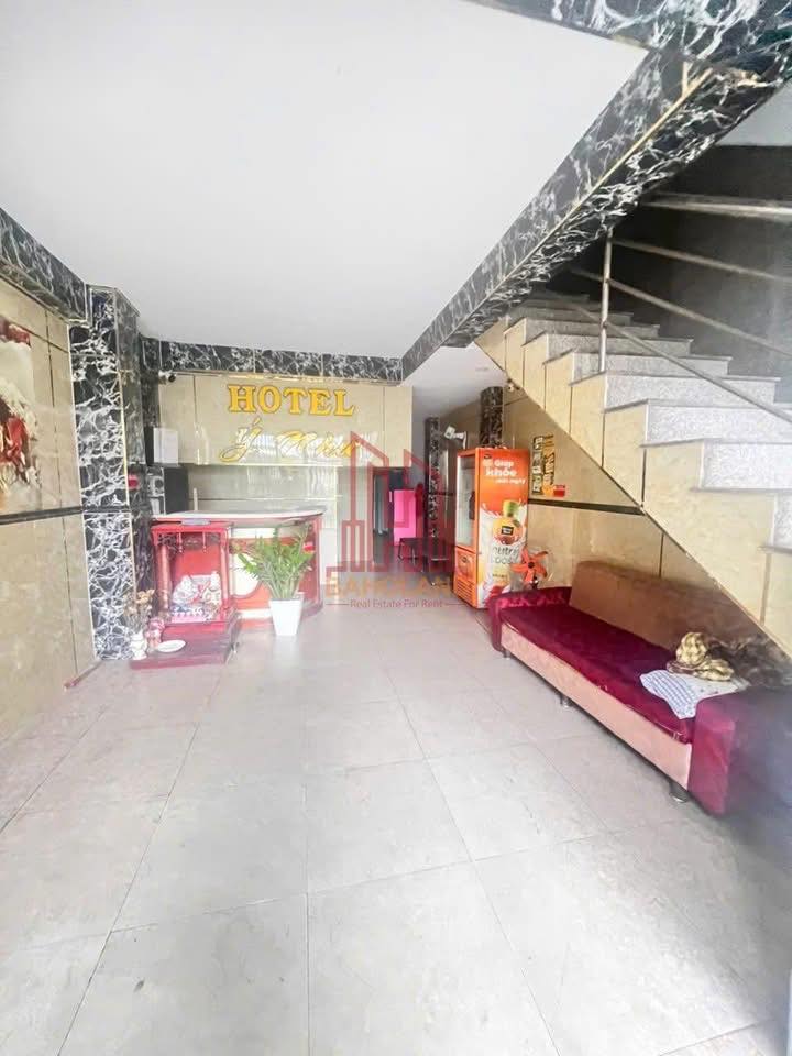 Cho thuê Khách sạn 14 phòng thang máy, P. Tân Phú, Q7 - 50 Triệu/tháng