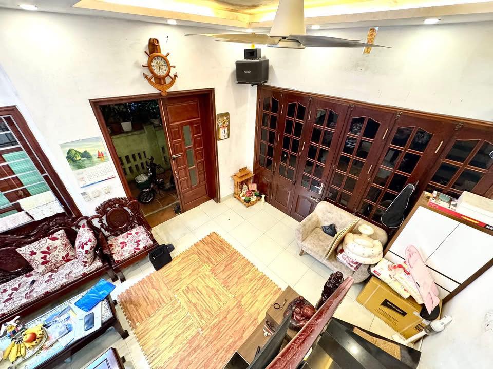 Nhà Kim Ngưu 40m² - Lô góc, ô tô vào nhà, sổ đỏ cất két!