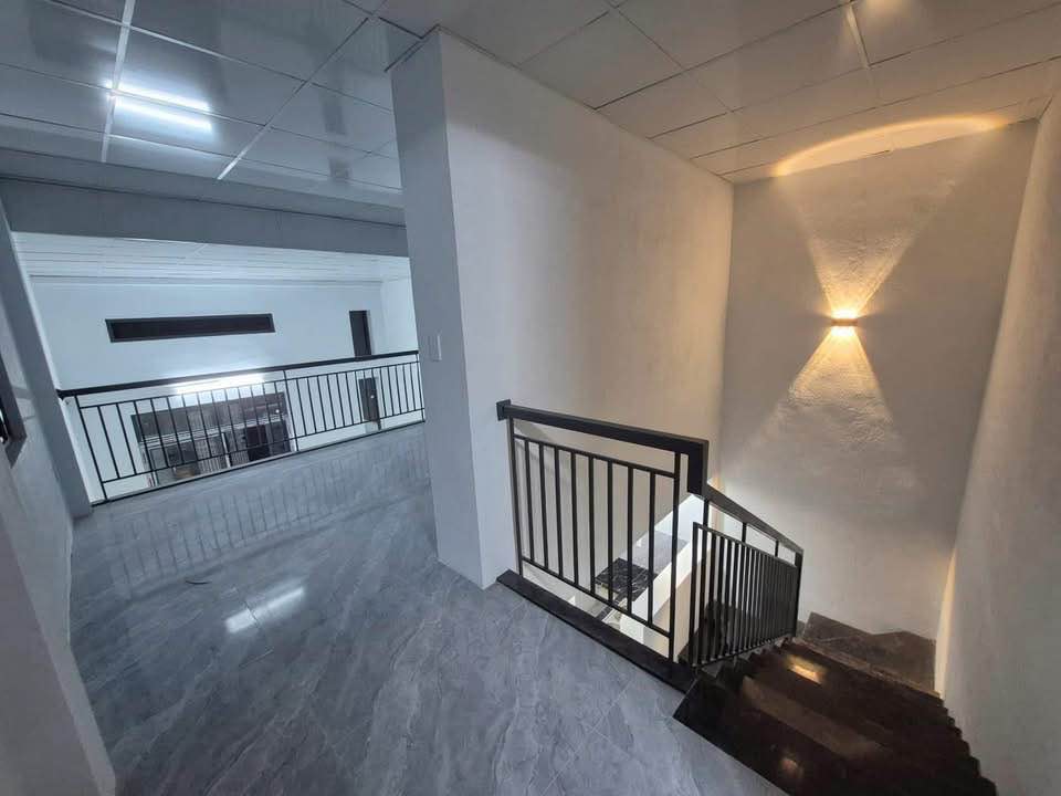 Cho thuê nhà gác lửng MT Hòa Xuân, Đà Nẵng - 100m² 2PN, Sân rộng, Giá 7.5 triệu