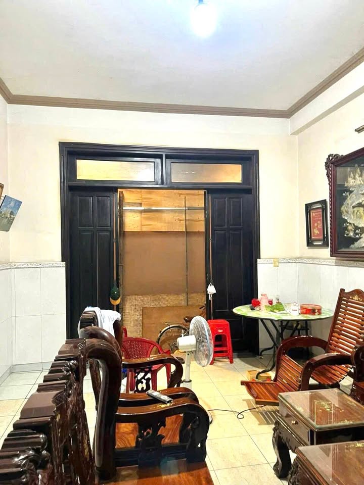 Cho thuê nhà nguyên căn 120m² KCN Sóng Thần, Dĩ An - 6PN, Giá 6 Triệu