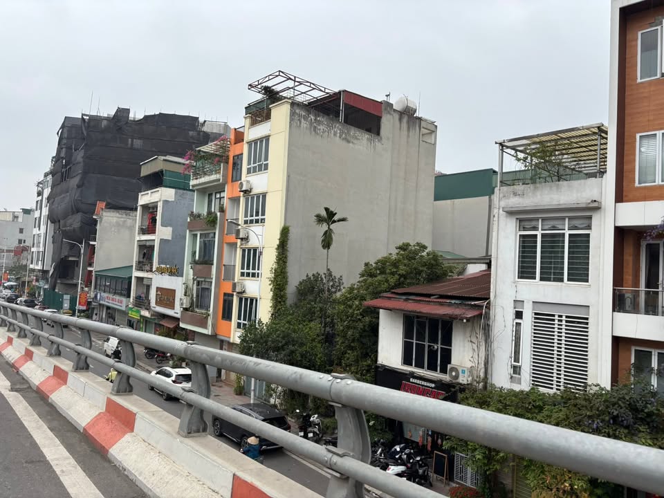 Nhà Phố Hồng Tiến, Long Biên 40m² - Mặt tiền kinh doanh đỉnh cao!