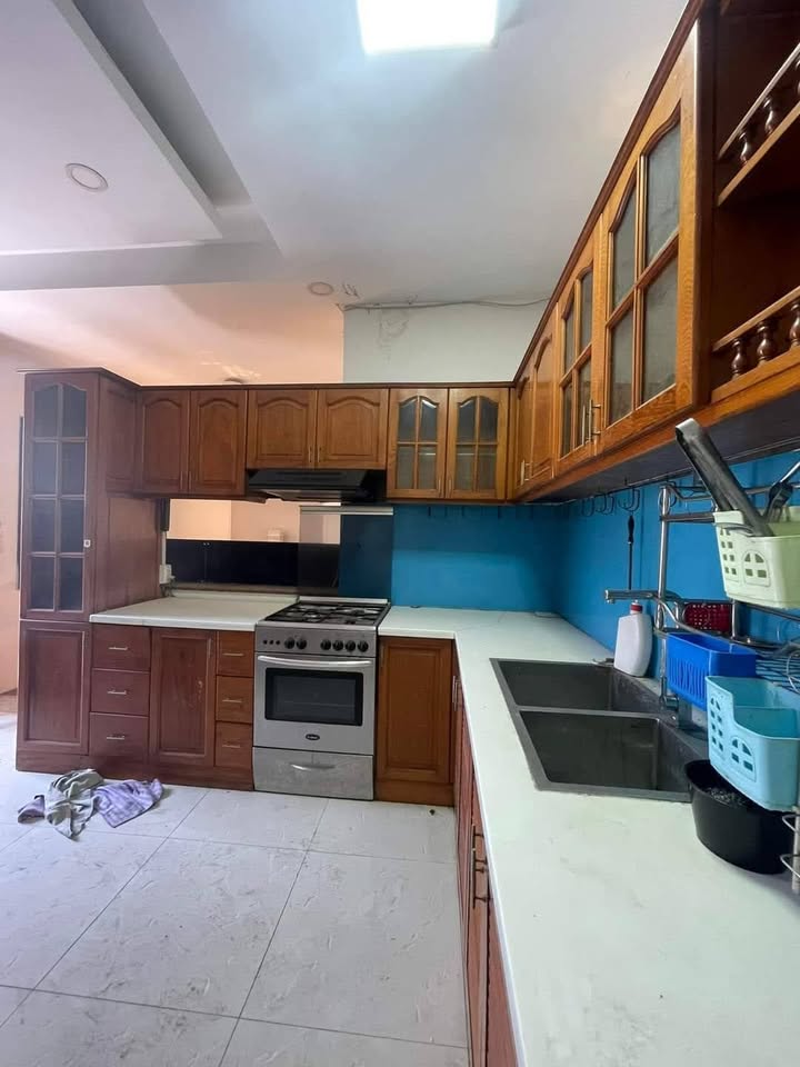 Nhà Phố Cách Mạng Tháng Tám, Tân Bình 77m² - Mặt tiền kinh doanh đắc địa!