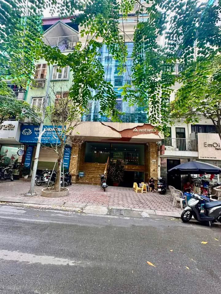 Cho Thuê Tòa Nhà Mặt Tiền 6m, 5 Tầng Gần Công Viên Cầu Giấy - 60 Triệu/Tháng