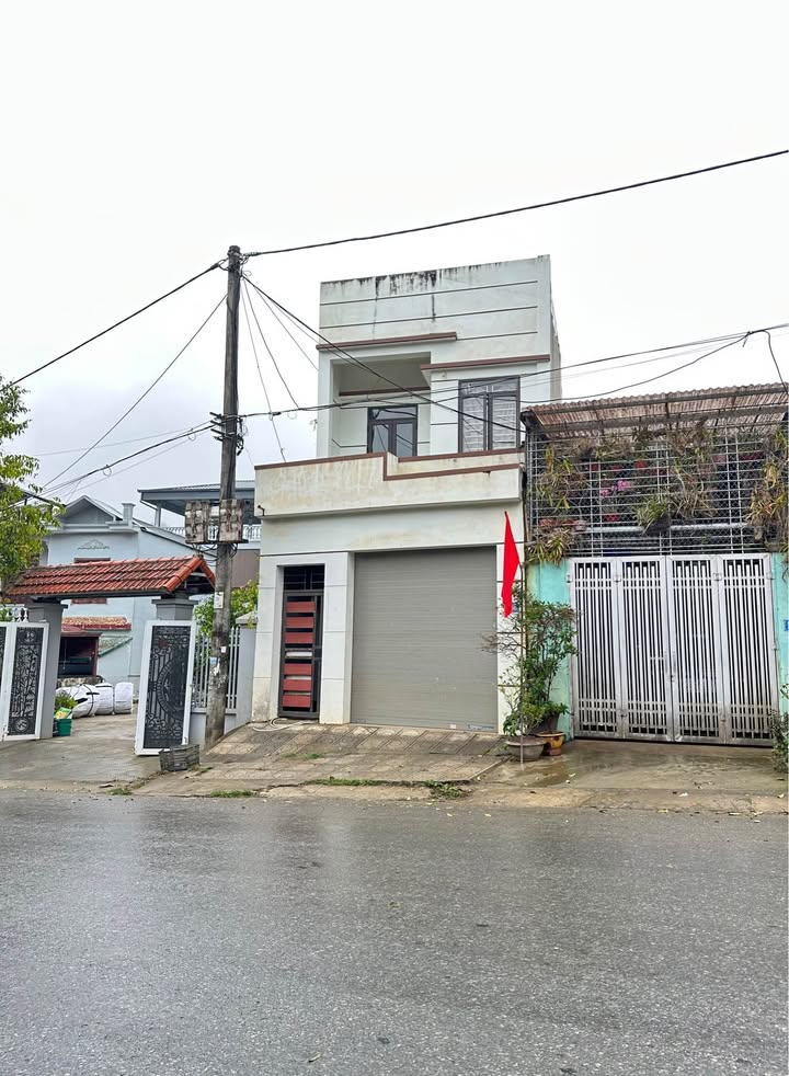 Nhà 2 tầng Lai Châu 167m² - Mặt tiền Quốc lộ 4D, sổ hồng chính chủ!