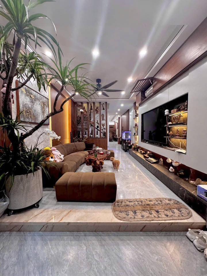 Nhà Phố Nguyễn Sơn Long Biên 75m² - 7 Tầng Thang Máy, Full Nội Thất Cao Cấp