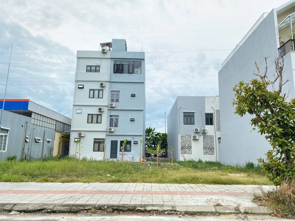 Bán đất 100m² Nguyễn Hiến Lê, Hòa Xuân - Hướng Đông Nam, Giá 6.8 Tỷ