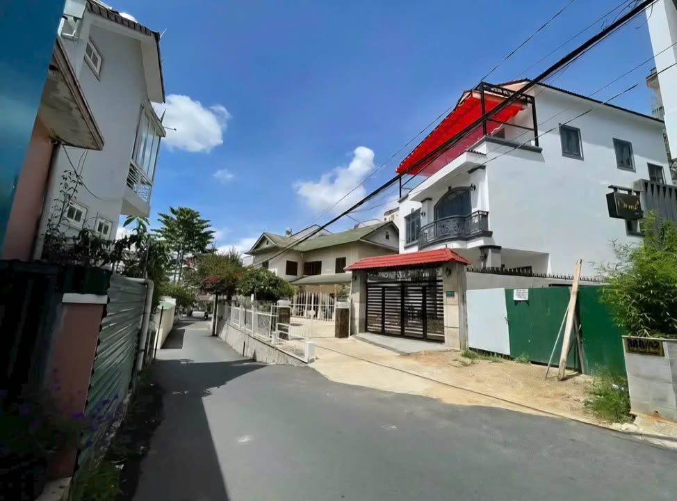 Nhà Mặt Tiền Phan Đình Phùng Đà Lạt 156m² - Kinh Doanh Sầm Uất, 13.5 Tỷ