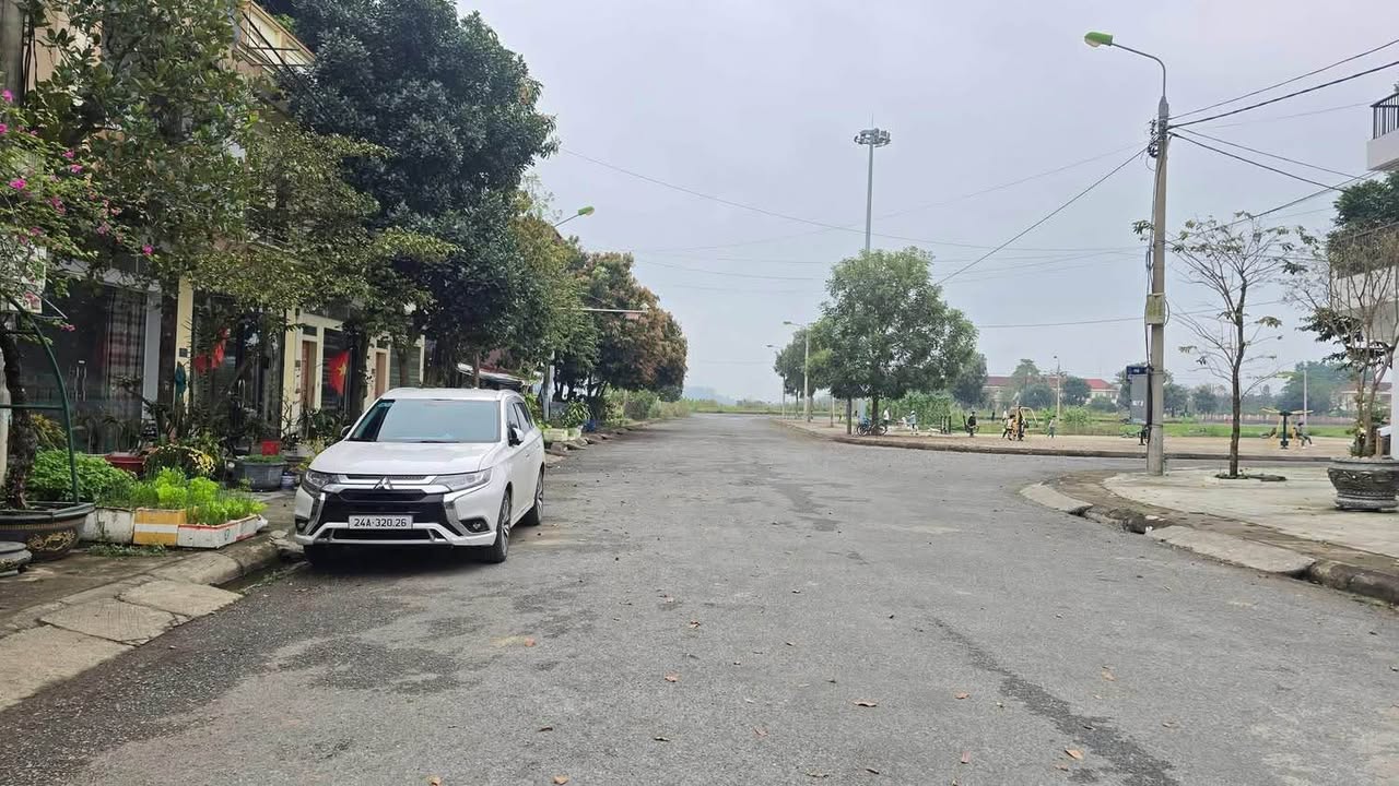 Đất nền Đặng Thái Thân, Cam Đường 100m² - Tiềm năng tăng giá ngay!