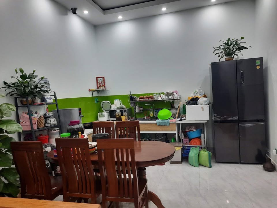 Nhà riêng Long Trường 121m² - Ô tô vào tận nhà, giá tốt!