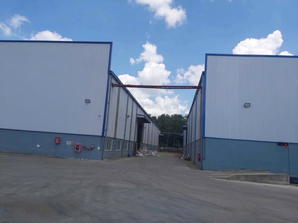 Kho Xưởng Dĩ An 11.535m² - Hoạt động ngay, pháp lý chuẩn!
