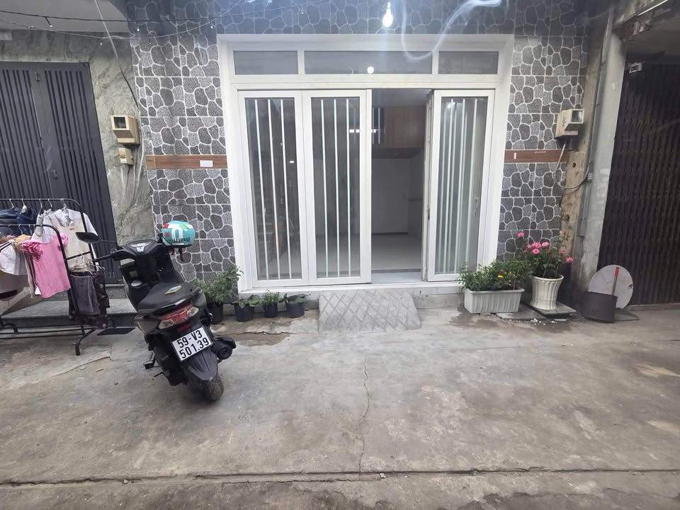 Nhà riêng Quận 12 50m² chỉ 3 tỷ - Hẻm ô tô vào tận nhà!