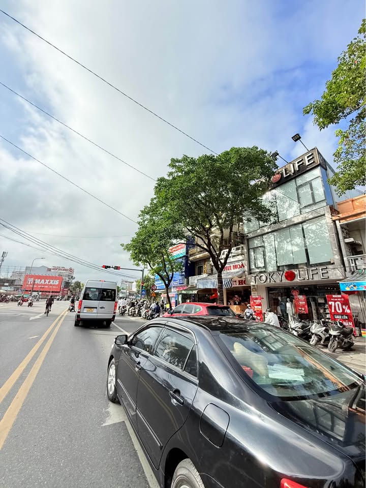 Nhà phố Hùng Vương Huế 95m² - Mặt tiền kinh doanh sầm uất