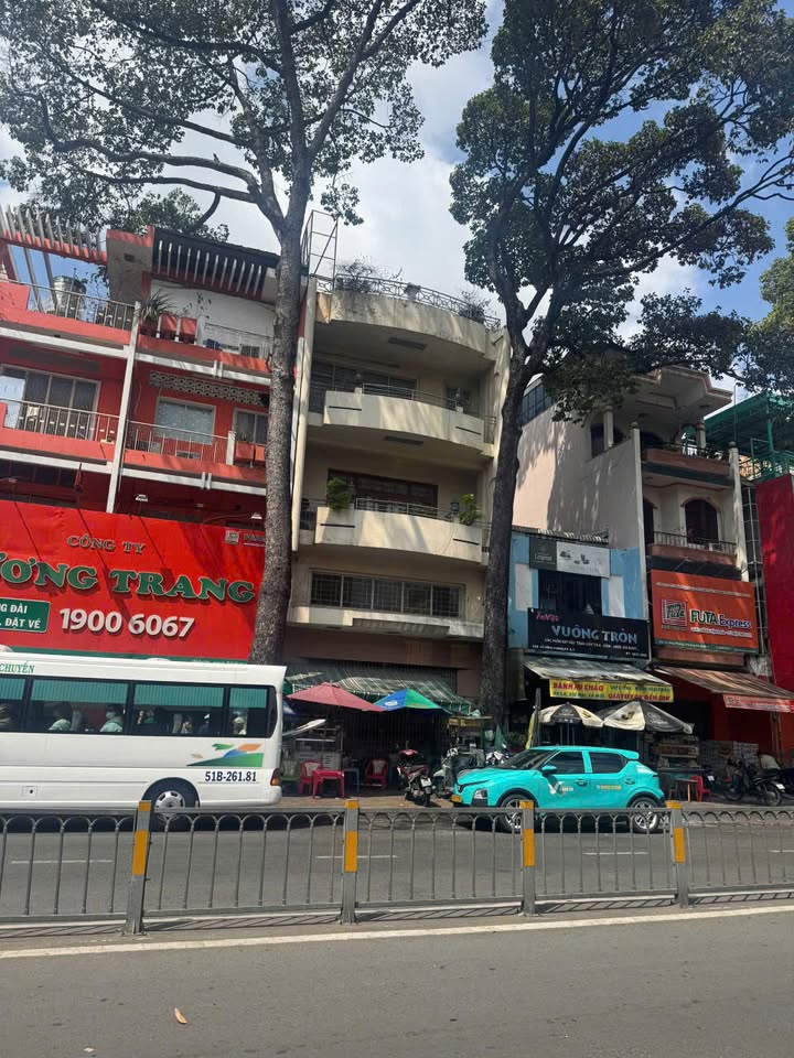 Nhà Mặt Tiền Lê Hồng Phong Quận 5 - 157m² Kinh Doanh Đắc Địa!