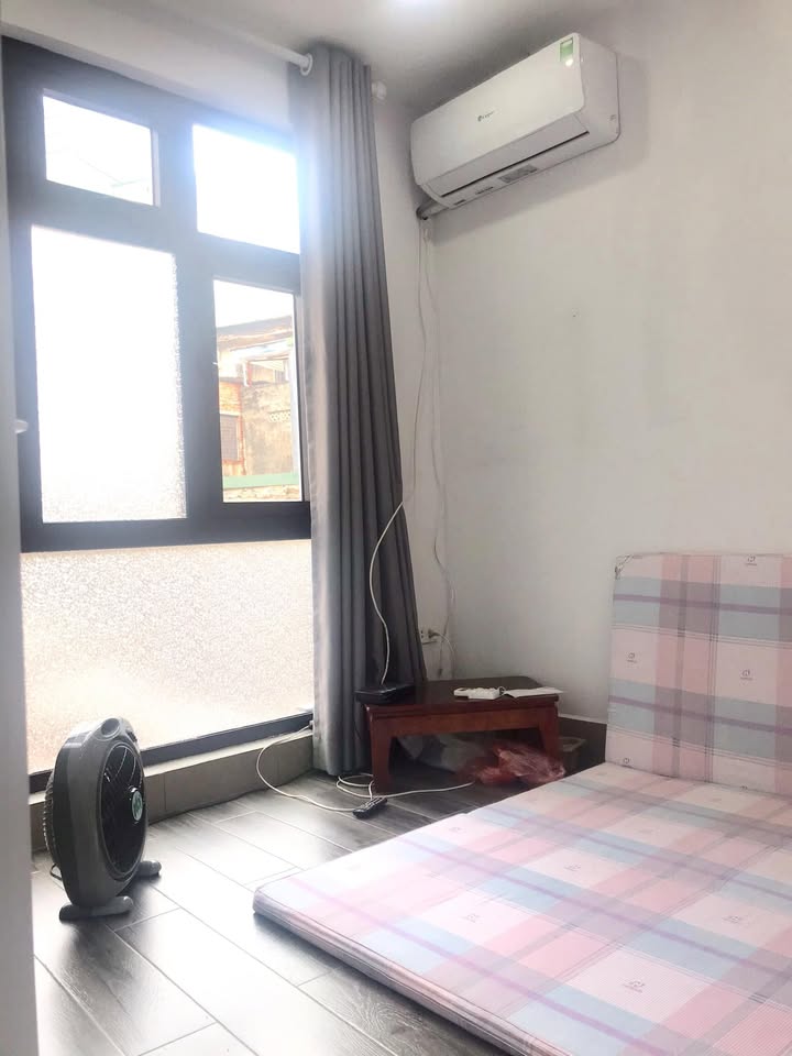 Nhà Phố Cổ Hàng Nón 8m² 4 Tầng - Sẵn Sàng Vào Ở Ngay