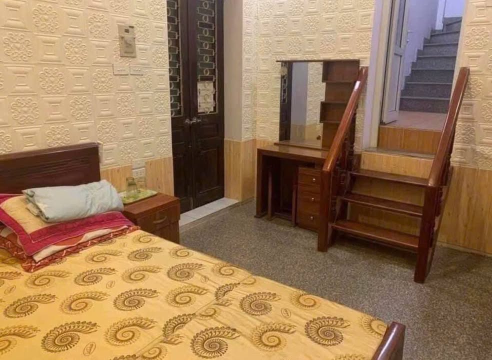 Nhà Nguyên Căn Ngõ 295 Bạch Mai - 90m² Giá 8.5 Triệu/Tháng