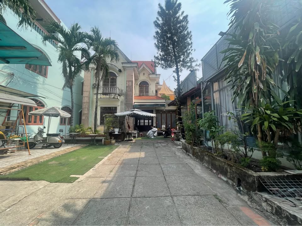 Biệt thự Long Hưng, Biên Hòa 1000m² - Vị trí đẹp, 20 triệu/tháng!