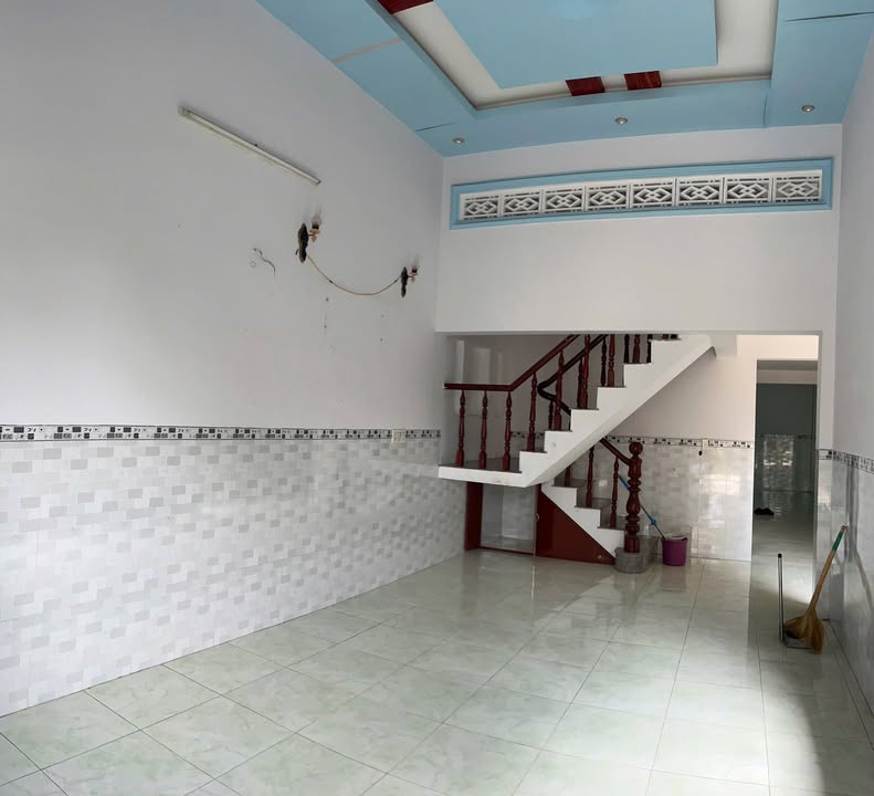 Nhà riêng Trảng Dài 160m² - Ô tô vào tận nhà, giá chỉ 3.5 triệu!