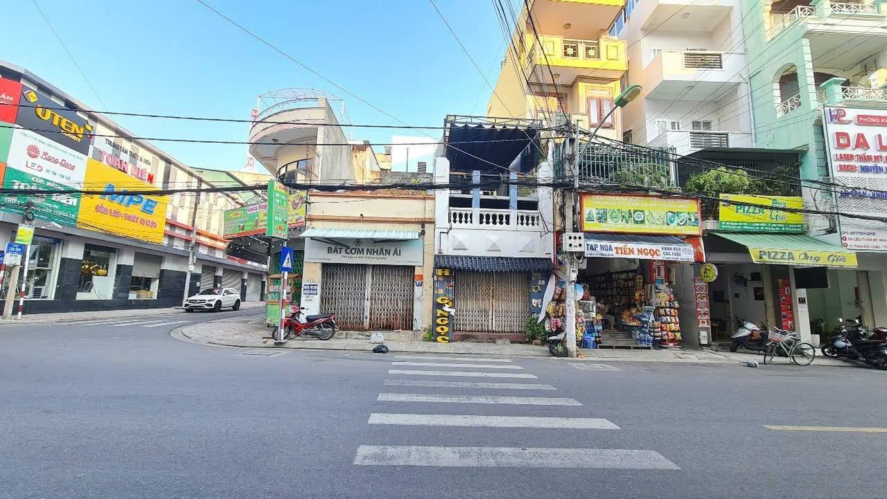 Nhà Phố Phan Bội Châu 93m² - Mặt tiền kinh doanh ngay Chợ Đầm!