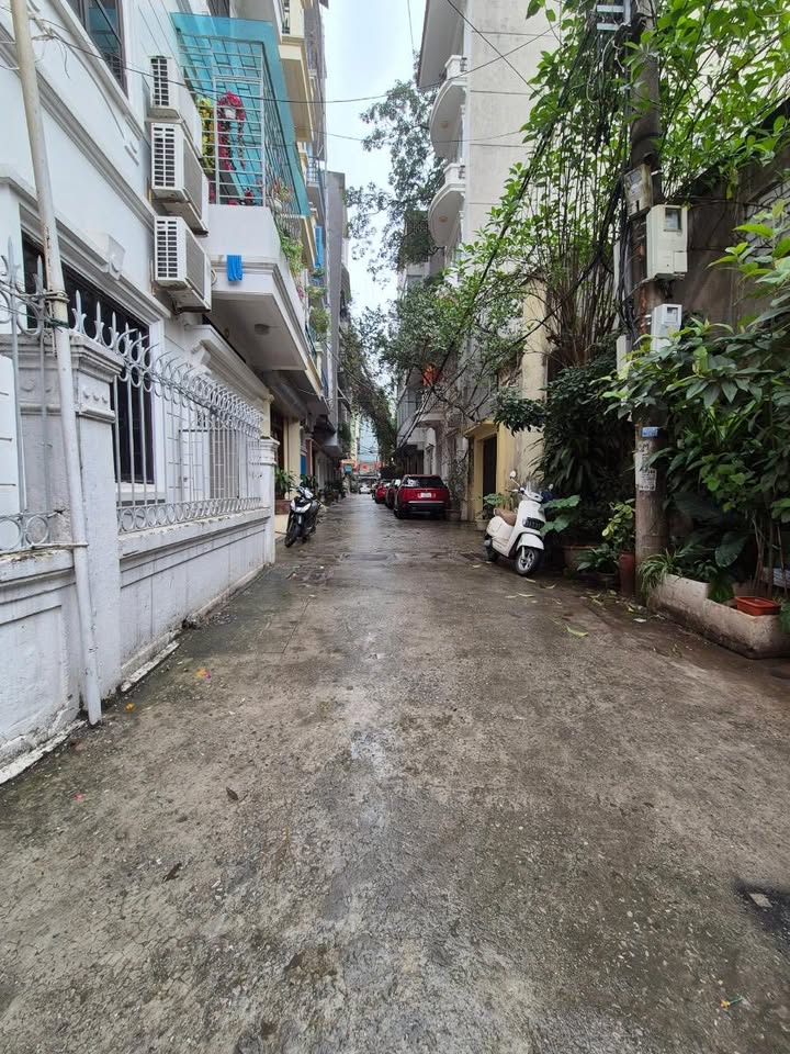 Bán Gấp Đất Vàng 180m² Trương Định, Hai Bà Trưng - Ô tô Tránh, 2 Mặt Ngõ