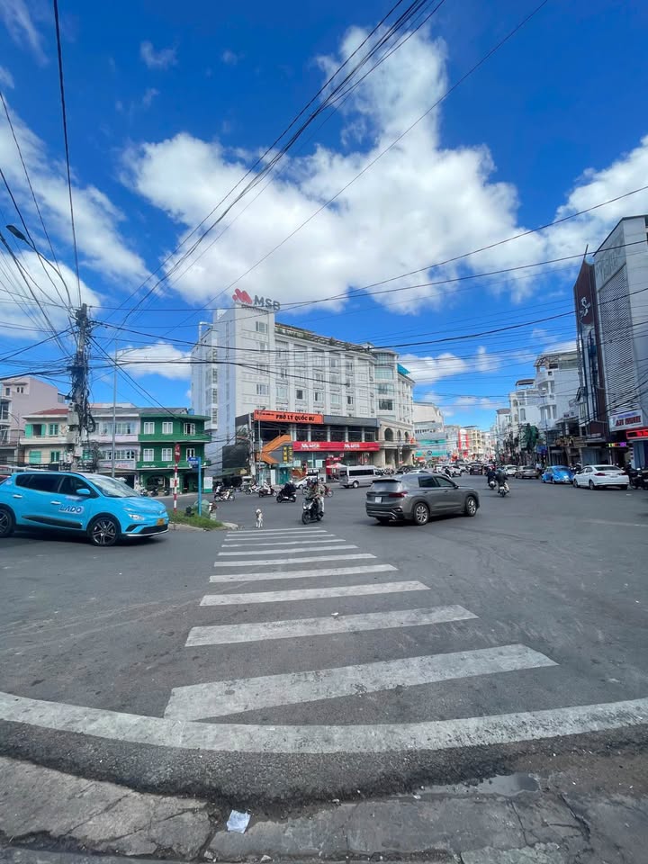 Bán Đất Tặng Nhà Đà Lạt 80m² Sổ Riêng - 3.8 Tỷ, Ngay Trung Tâm