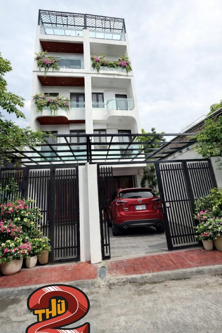 Nhà phố Việt Hưng Long Biên 85m² 10 tỷ - Mặt tiền kinh doanh