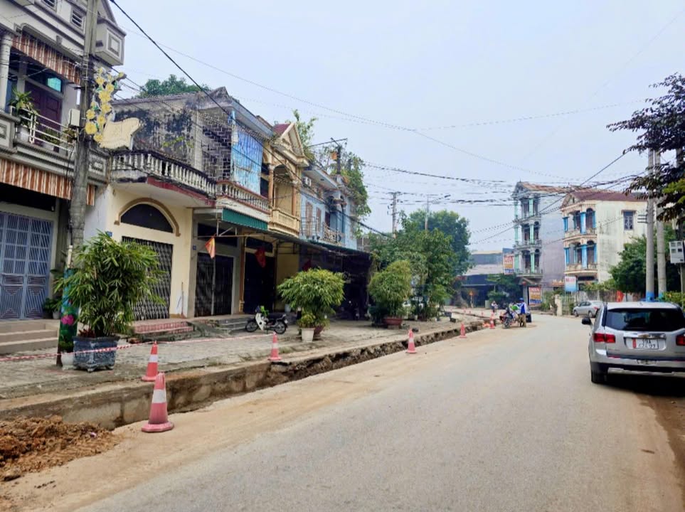 Bán Đất Tặng Nhà Cấp 4 Nguyễn Tất Thành, TX Phú Thọ - 91m², Kinh Doanh Tốt