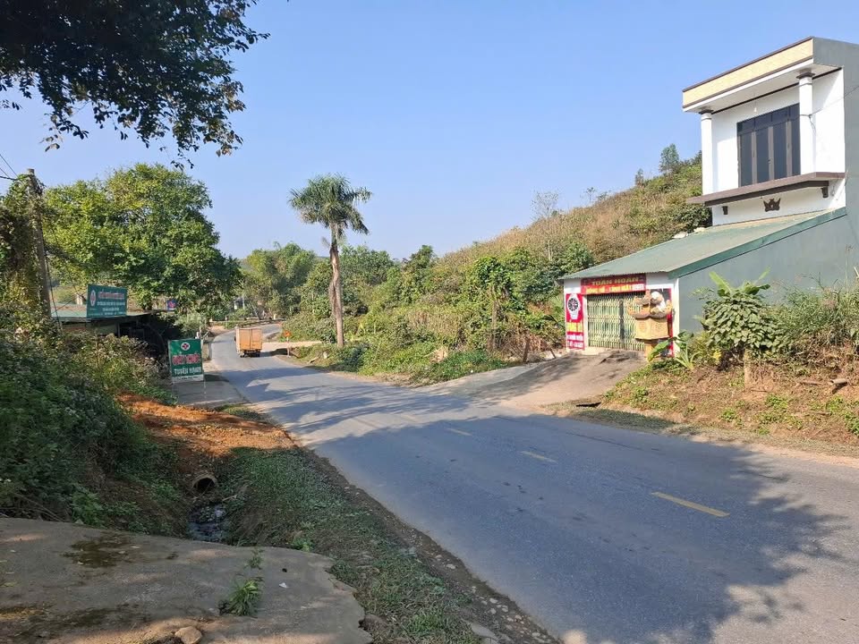 Đất nền Quốc lộ 32, Tân Sơn 150m² chỉ 8xxtr - Sổ đỏ chính chủ!
