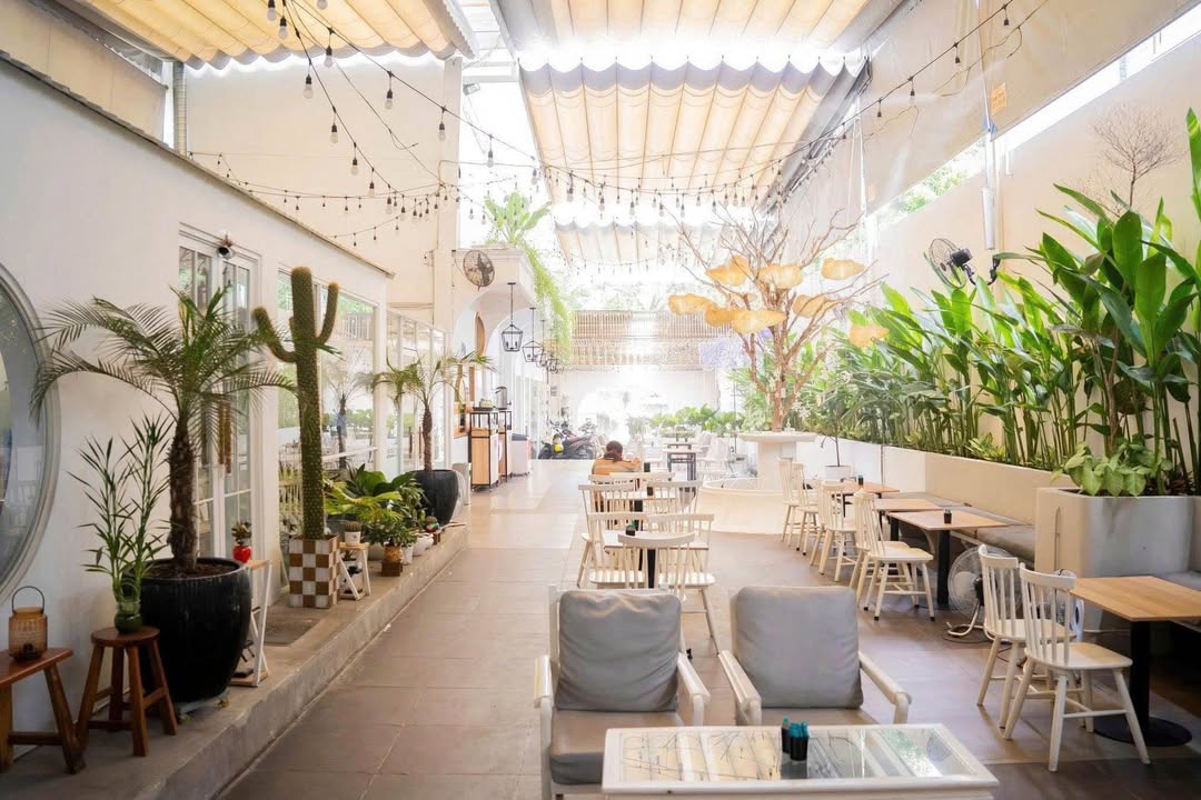 Sang Quán Cà Phê Acoustic Tân Phú 400m² - Đầu tư sinh lời ngay!