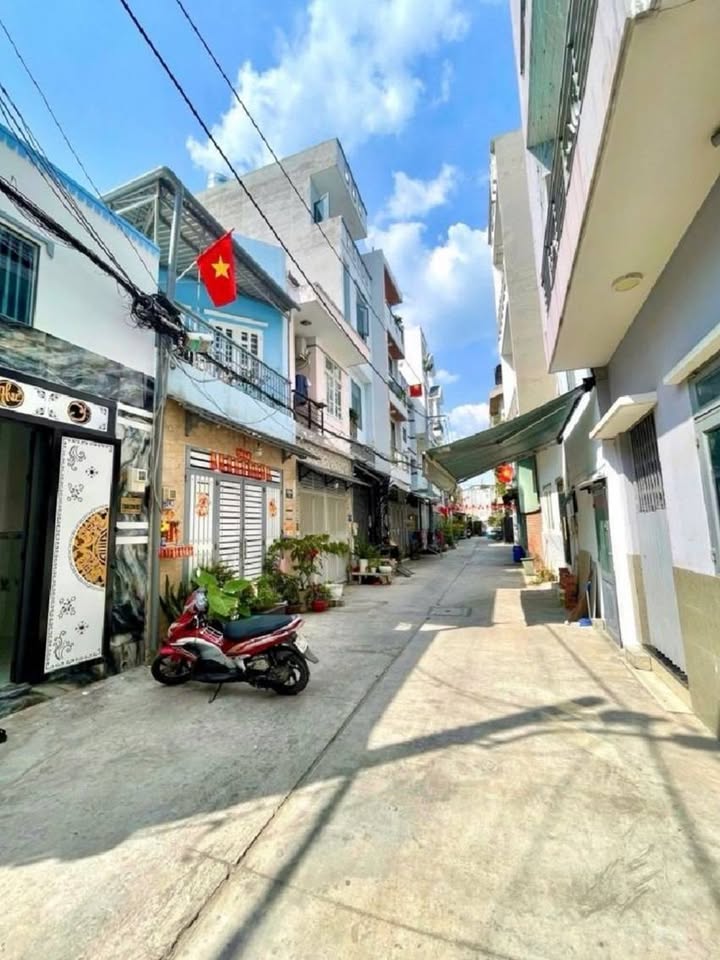 Nhà Hẻm Xe Hơi Hương Lộ 2, Bình Tân - 40m² - Giá Tốt Dưới 2.5 Tỷ