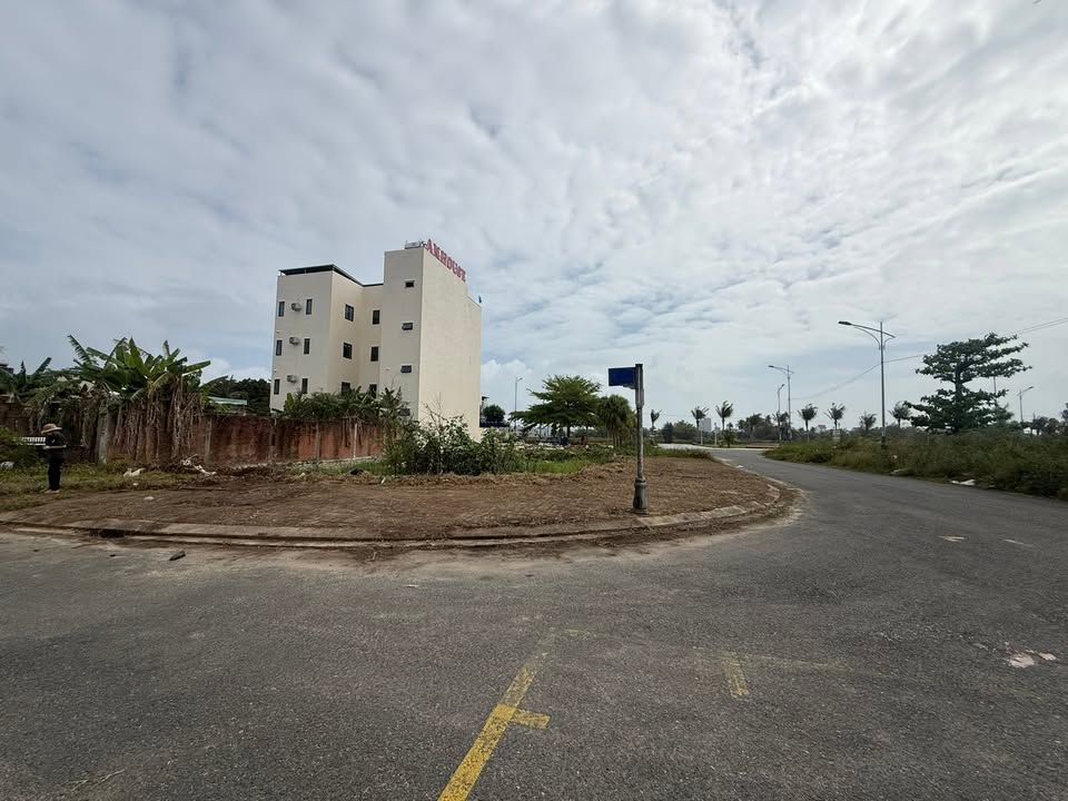 Đất Nền Lô Góc 324m² Mặt Tiền Vùng Trung 4 & 5, Đà Nẵng - Sổ Đỏ Chính Chủ 19 Tỷ