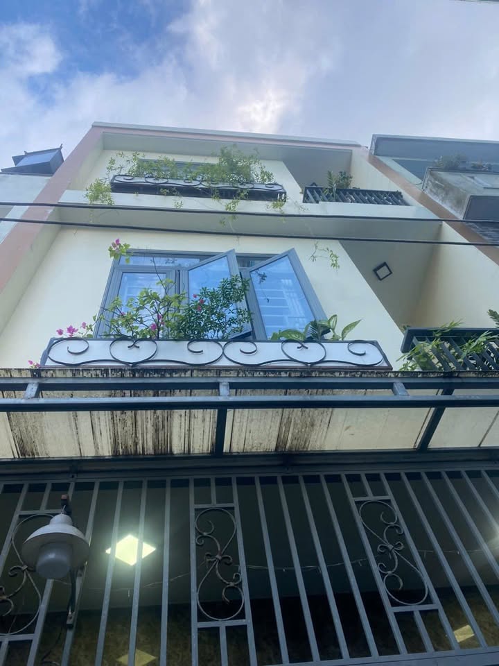 Nhà 3 tầng Kiệt Bà Bang Nhãn 50m² - Ô tô vào tận nhà, Sổ hồng sẵn!