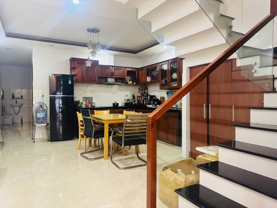 Nhà riêng Trần Viện, Hòa Xuân 120m² - Chính chủ bán, ô tô vào tận nhà!