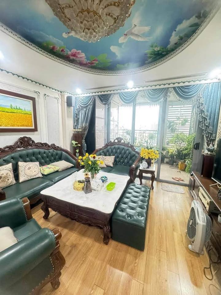 Chung cư Vincom Nguyễn Chí Thanh 158m² - Full nội thất cao cấp!