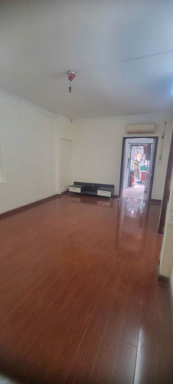 Bán Căn Hộ Tập Thể Trại Găng 50m² - 2PN Giá 1.7 Tỷ Có TL