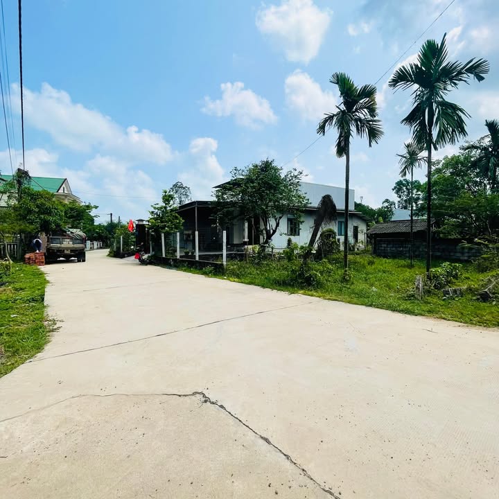 Đất Nền Trưng Nữ Vương Huế 82m² - Sổ Hồng Sẵn Sàng, Đường Ô Tô Tránh Nhau