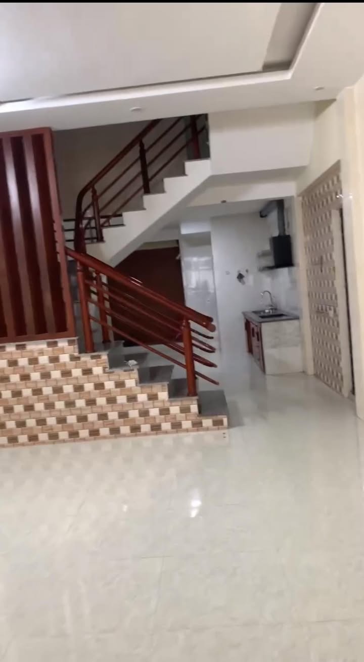 Cho Thuê Nhà 3 Tầng Mặt Ngõ Ô Tô Tránh - TP Vinh, Nghệ An