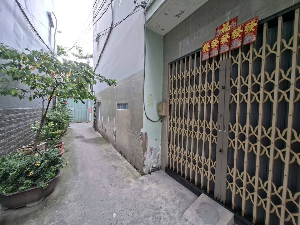 Nhà 2 Lầu 4PN, Quận 7 - Đối diện Co.opmart Huỳnh Tấn Phát, 9 Triệu/tháng