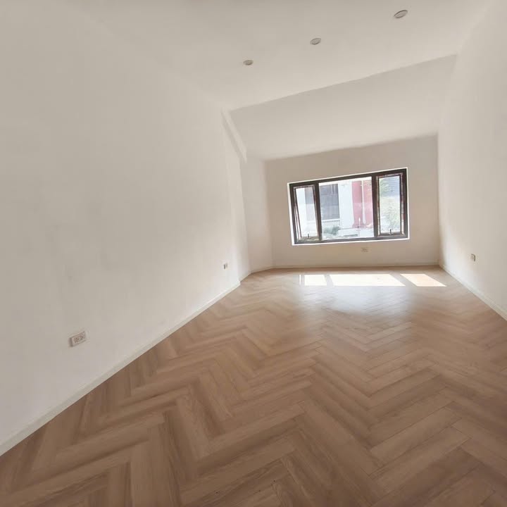 Nhà 5 tầng Âu Cơ Tây Hồ 160m² 65 triệu - Ô tô vào tận nhà