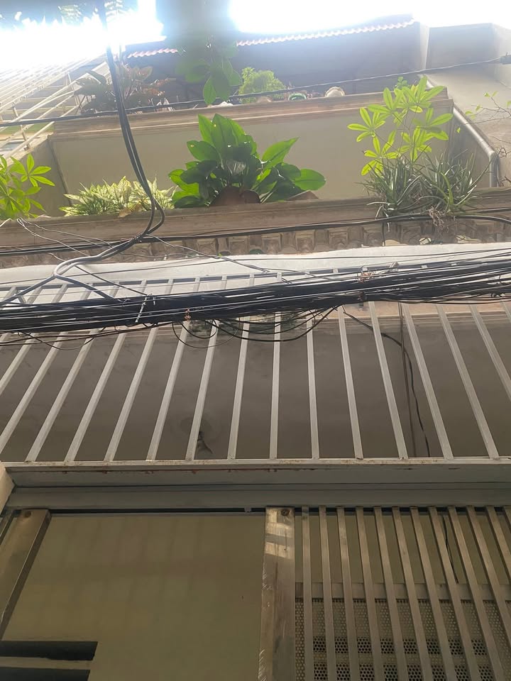 Nhà 3 Tầng Kinh Doanh Ngõ Thông Văn Cao, Ba Đình - 50m² Sổ Đỏ