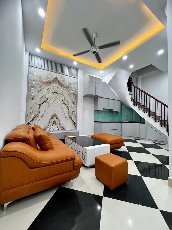 Nhà Phố KĐT Đền Lừ, Hoàng Mai 35m² - Vị trí đắc địa, kinh doanh tốt!