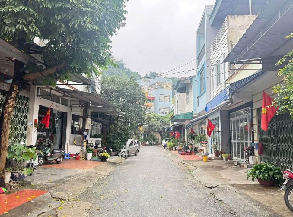 Đất nền Phường Lào Cai, Đường M4 - 79.9m² - Giá 2 tỷ - Sổ đỏ sẵn sàng giao dịch