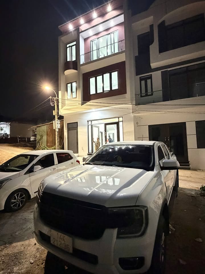 Nhà 3 tầng Hạ Long 3.15 tỷ - Sẵn sàng ở ngay!