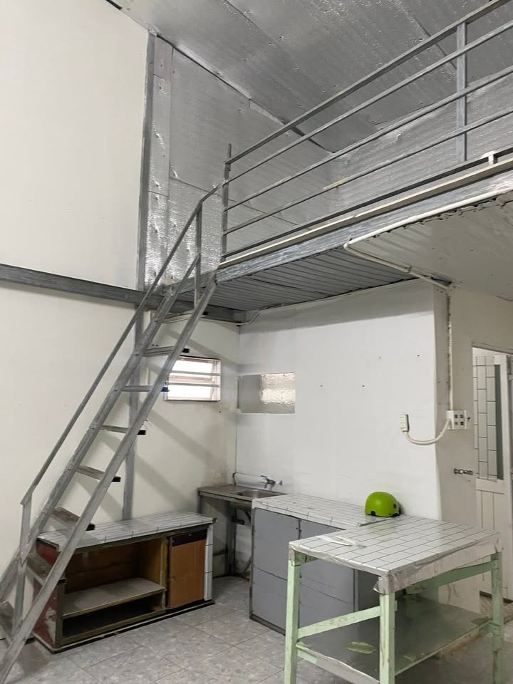 Phòng Trọ Đường Mai Anh Đào Đà Lạt - Giá 2.6 Triệu/Tháng - Sẵn Sàng Dọn Vào Ở Ngay